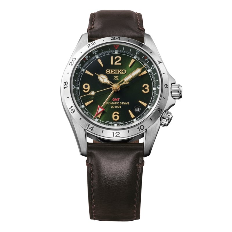 Titan vs Fossil: Which Is Better?